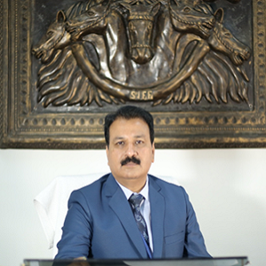 Dr. Manoj Kapil